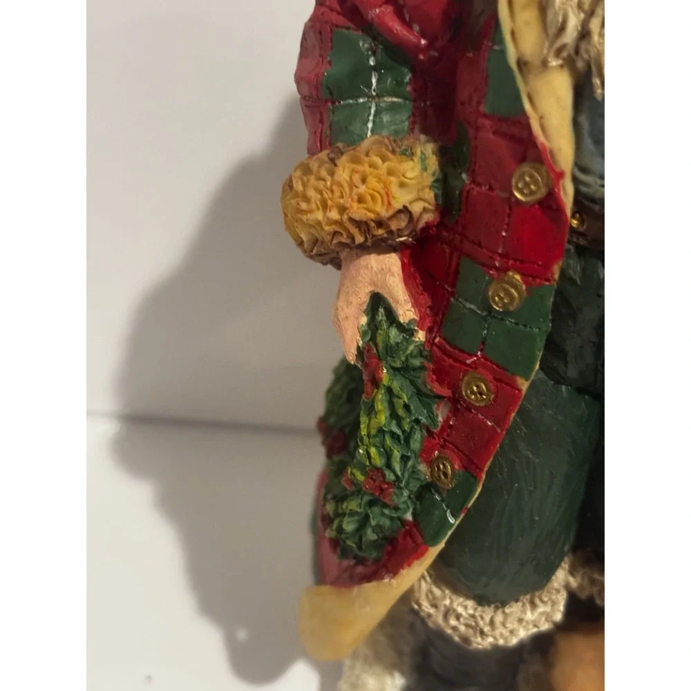 Yuletide Traditions Resin Santa Claus Figurine Patchwork 8